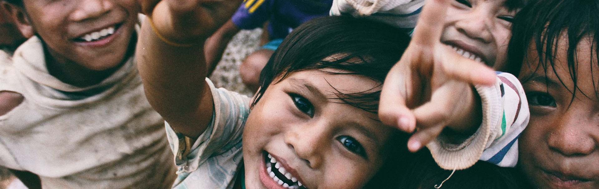 Lachende Kinder durch unseren Partner World Future Council